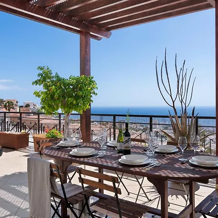 Obsidian Bentayga Holiday home *