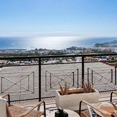 Obsidian Bentayga Holiday home *